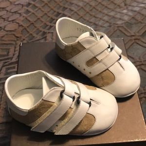 Infant Gucci booties